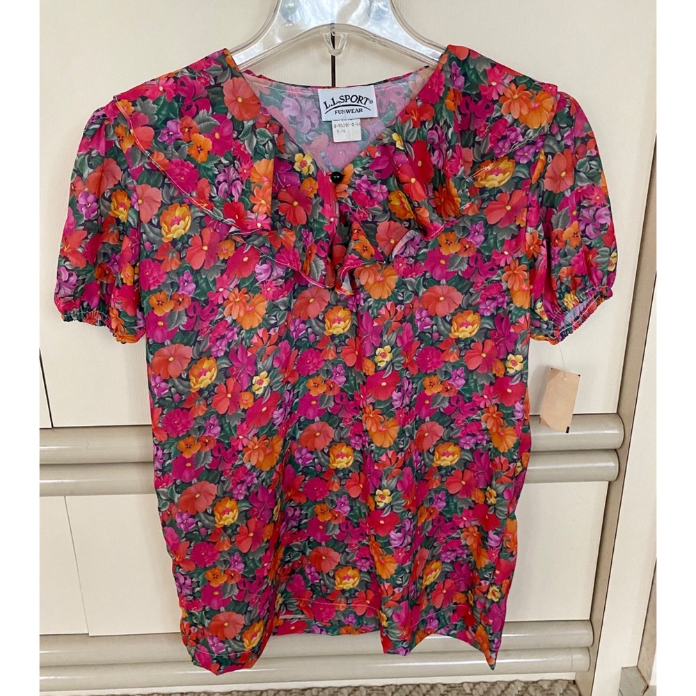 NWT Y2K Floral Blouse with Ruffle Neckline